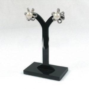 Floral Stud Pearl Earrings