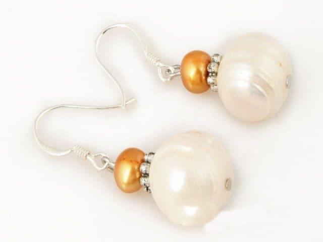 White and gold pearl earrings