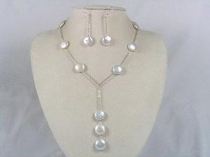 Y Style Delicate Pearl Set