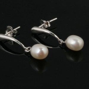 Classical Pearl Drop Earrings