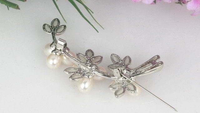 Pearl Cluster Flower Brooch - Image 2