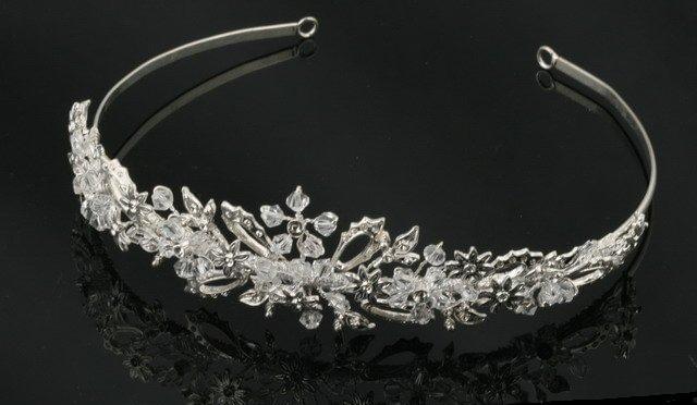 Pure Elegance Rhinestone & Crystal Tiara - Image 2