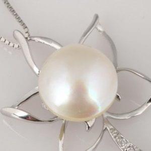 Mabe Pearl Pendant