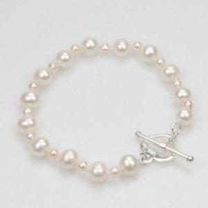 Heart Clasp Pearl Bracelet