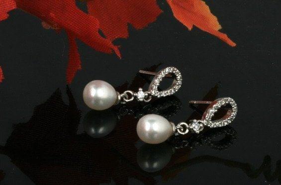 Drop Pearl & Oval Zircon Earrings