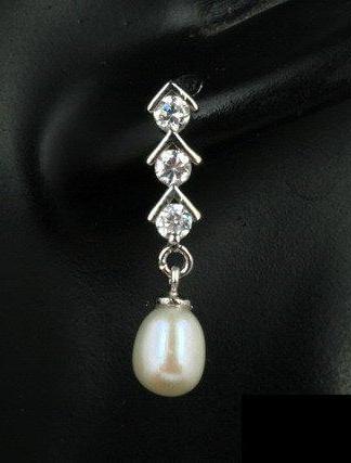 Drop Pearl & Three Zircon Earrings