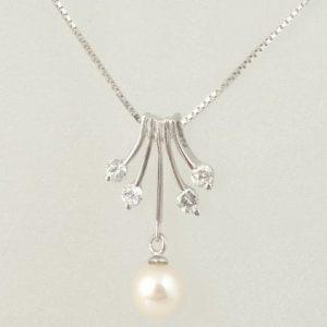 Timeless Freshwater Round Pearl Pendant
