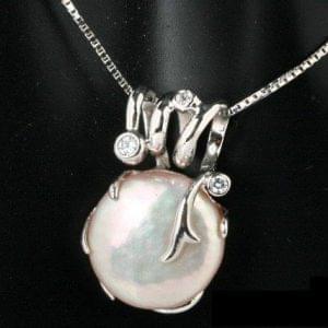 Modern Pearl Pendant