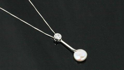 Timeless Pearl Pendant
