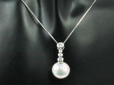 Stunning Drop Pearl Pendant