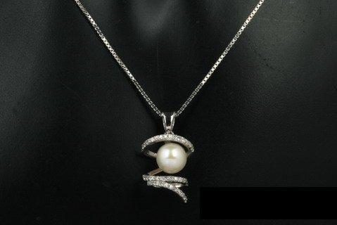 Designer Round Pearl Pendant