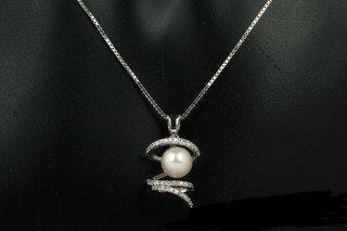 Designer Round Pearl Pendant